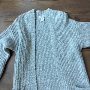 Mid length grey sweater